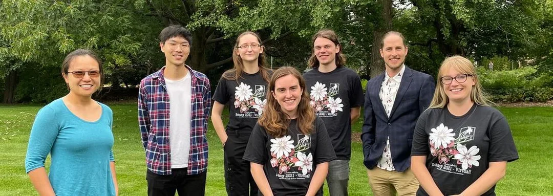 Lab group pic Sep 2021: Ya, Aaron, Erin, Rebekah, Zack, Ben, and Alex